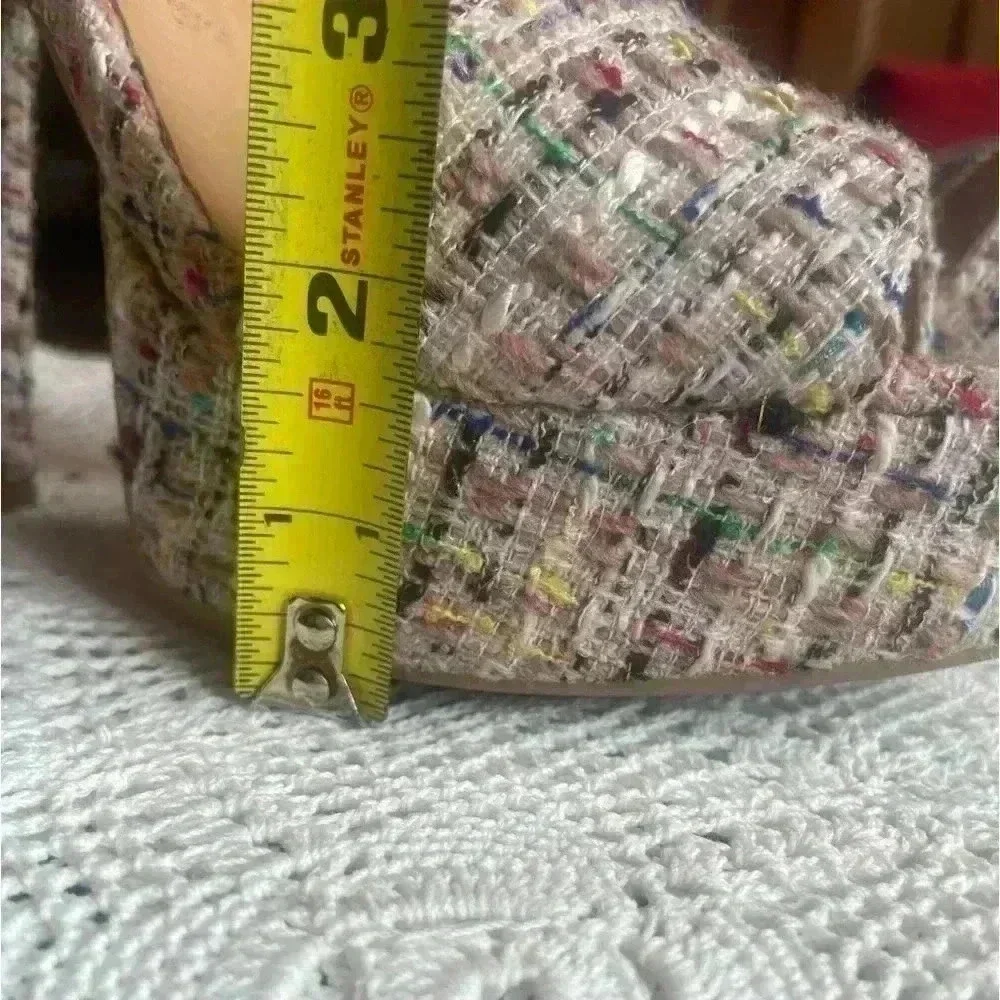 CHINESE LAUNDRY Avenue Tweed Sky High - chunky plaid platform shoe - size 9.5